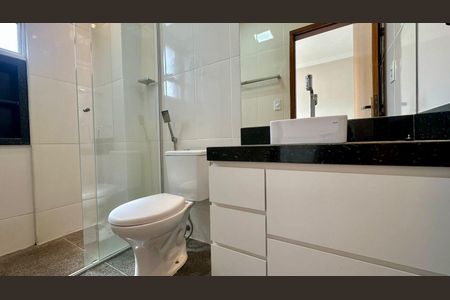 Apartamento para alugar com 68m², 2 quartos e 2 vagasBanheiro 