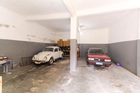 Casa para alugar com 340m², 3 quartos e 8 vagas Casa para alugar com 340m², 3 quartos e 8 vagasGaragem