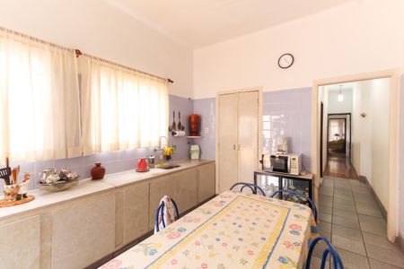 Casa para alugar com 340m², 3 quartos e 8 vagas Casa para alugar com 340m², 3 quartos e 8 vagasCozinha