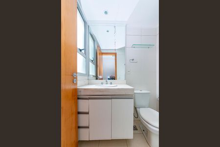 Apartamento à venda com 86m², 3 quartos e 2 vagas Apartamento à venda com 86m², 3 quartos e 2 vagasBanheiro da Suíte