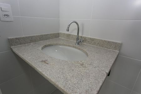 Apartamento à venda com 49m², 2 quartos e 1 vaga Apartamento à venda com 49m², 2 quartos e 1 vagaBanheiro