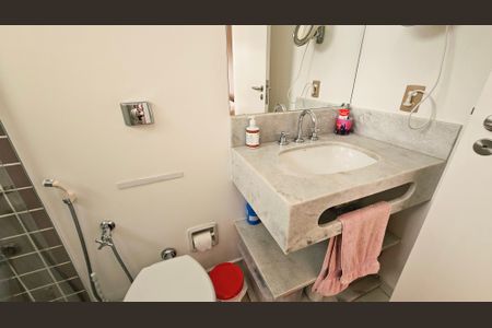 Casa de condomínio à venda com 393m², 4 quartos e 6 vagas