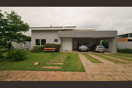 Casa de condomínio à venda com 393m², 4 quartos e 6 vagas