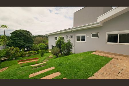 Casa de condomínio à venda com 393m², 4 quartos e 6 vagas