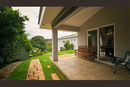 Casa de condomínio à venda com 393m², 4 quartos e 6 vagas