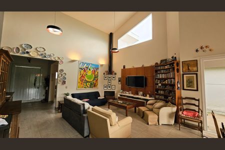 Casa de condomínio à venda com 393m², 4 quartos e 6 vagas