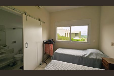 Casa de condomínio à venda com 393m², 4 quartos e 6 vagas