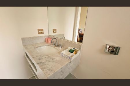 Casa de condomínio à venda com 393m², 4 quartos e 6 vagas