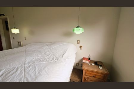 Casa de condomínio à venda com 393m², 4 quartos e 6 vagas