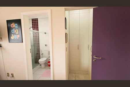 Casa de condomínio à venda com 393m², 4 quartos e 6 vagas