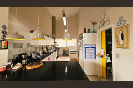 Casa de condomínio à venda com 393m², 4 quartos e 6 vagas