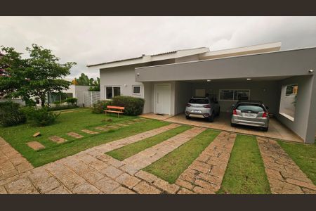 Casa de condomínio à venda com 393m², 4 quartos e 6 vagas