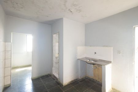 Sala/Cozinha de kitnet/studio para alugar com 1 quarto, 58m² em Inhoaíba, Rio de Janeiro