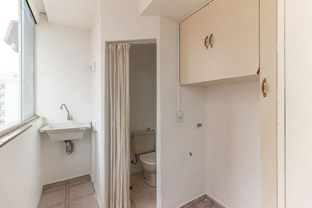 Apartamento à venda com 200m², 2 quartos e 1 vagaÁrea de Serviço