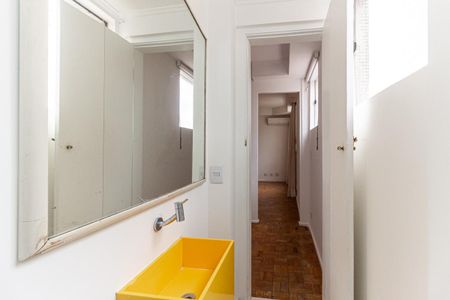 Apartamento à venda com 200m², 2 quartos e 1 vagaBanheiro da Suíte