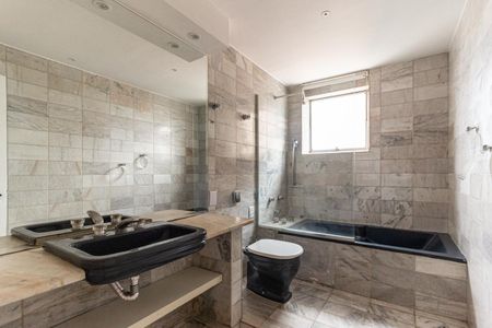 Apartamento à venda com 200m², 2 quartos e 1 vagaBanheiro