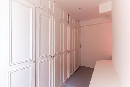 Apartamento à venda com 200m², 2 quartos e 1 vagaCloset da Suíte