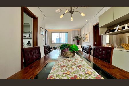 Apartamento à venda com 120m², 4 quartos e 2 vagassala 