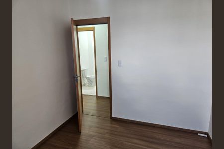 Quarto de casa de condomínio para alugar com 2 quartos, 65m² em Parque Residencial Candido Portinari, Ribeirão Preto