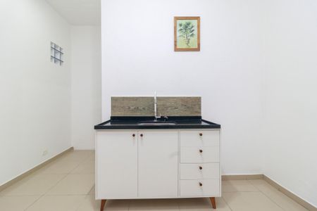 Cozinha de casa para alugar com 1 quarto, 25m² em Santo Amaro, São Paulo