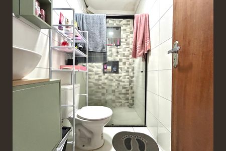 Banheiro de casa para alugar com 1 quarto, 24m² em São João do Rio Vermelho, Florianópolis