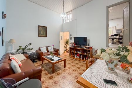 Casa à venda com 100m², 5 quartos e 1 vagaSala
