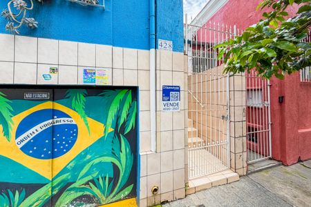 Casa à venda com 100m², 5 quartos e 1 vagaFachada + Plaquinha