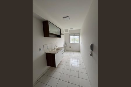 Cozinha de apartamento para alugar com 2 quartos, 48m² em Jardim da Laranjeira (zona Leste), São Paulo