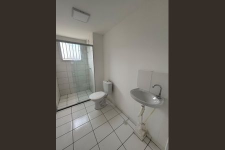 Banheiro de apartamento para alugar com 2 quartos, 48m² em Jardim da Laranjeira (zona Leste), São Paulo