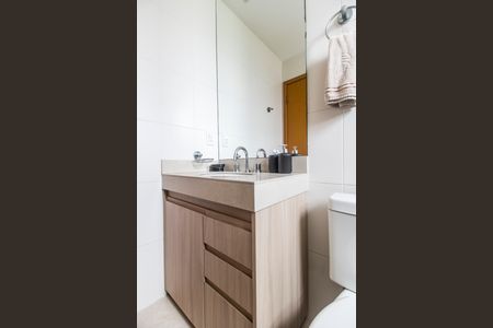 Casa de condomínio à venda com 73m², 2 quartos e 2 vagasBanheiro da Suíte