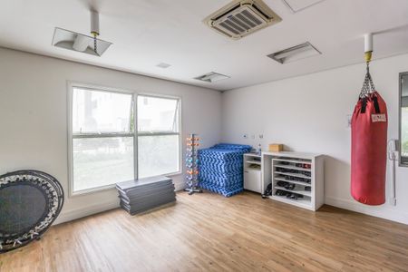 Casa de condomínio à venda com 73m², 2 quartos e 2 vagasAcademia