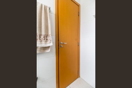 Casa de condomínio à venda com 73m², 2 quartos e 2 vagasBanheiro da Suíte