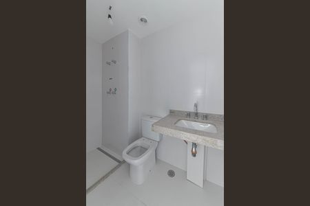 Apartamento à venda com 76m², 2 quartos e 1 vaga Apartamento à venda com 76m², 2 quartos e 1 vagaBanheiro da Suíte 1