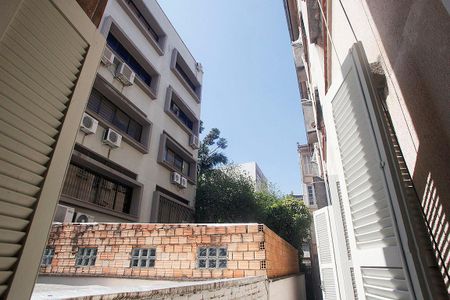 Quarto 1 Vista de apartamento para alugar com 2 quartos, 75m² em Petrópolis, Porto Alegre