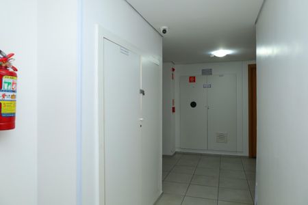 Apartamento para alugar com 42m², 2 quartos e sem vagaÁrea comum - Saguão do prédio