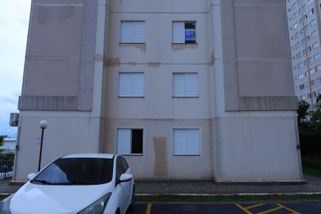 Apartamento para alugar com 42m², 2 quartos e sem vagaPlaca instalada na janela do imóvel (3º andar) - Código da placa: RXQW-1035