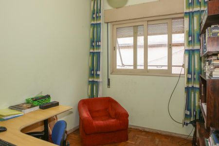 Casa à venda com 500m², 5 quartos e 2 vagasEscritório