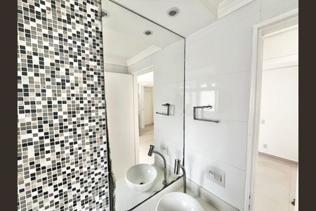 Apartamento para alugar com 48m², 2 quartos e 1 vaga Apartamento para alugar com 48m², 2 quartos e 1 vagaBanheiro