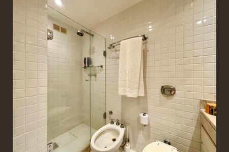 Apartamento para alugar com 184m², 4 quartos e 1 vagaBanheiro social