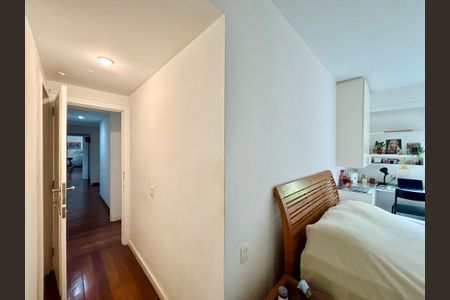 Apartamento para alugar com 184m², 4 quartos e 1 vagaSuíte