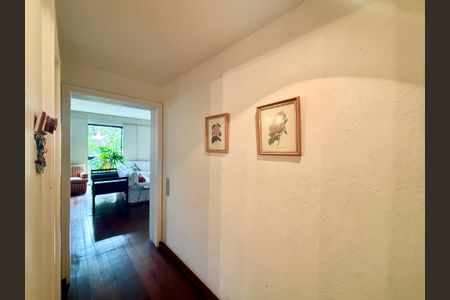 Apartamento para alugar com 184m², 4 quartos e 1 vagaCorredor