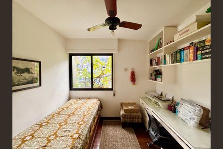 Apartamento para alugar com 184m², 4 quartos e 1 vagaQuarto 3