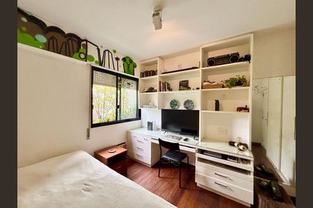 Apartamento para alugar com 184m², 4 quartos e 1 vagaQuarto 1