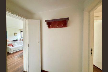 Apartamento para alugar com 184m², 4 quartos e 1 vagaCorredor