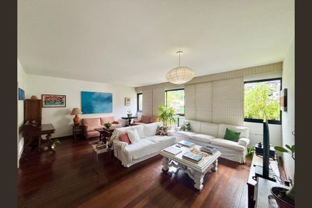 Apartamento para alugar com 184m², 4 quartos e 1 vagaSala