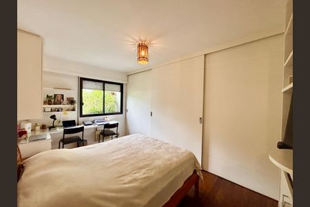 Apartamento para alugar com 184m², 4 quartos e 1 vagaQuarto 3