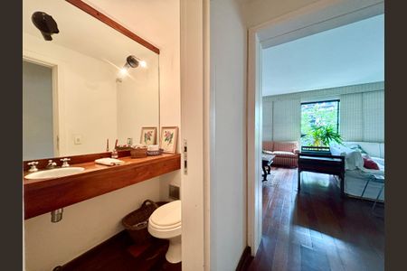 Apartamento para alugar com 184m², 4 quartos e 1 vagaLavabo