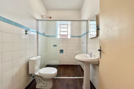 Casa à venda com 198m², 3 quartos e 3 vagasBanheiro