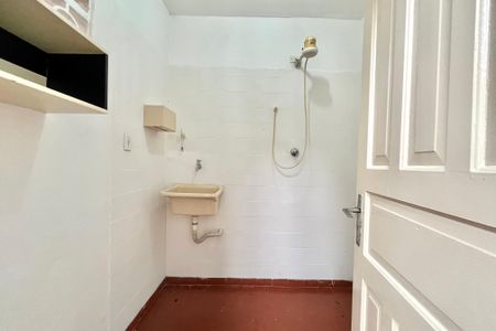 Casa à venda com 198m², 3 quartos e 3 vagasBanheiro de serviço