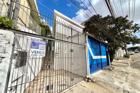 Casa à venda com 198m², 3 quartos e 3 vagasFachada